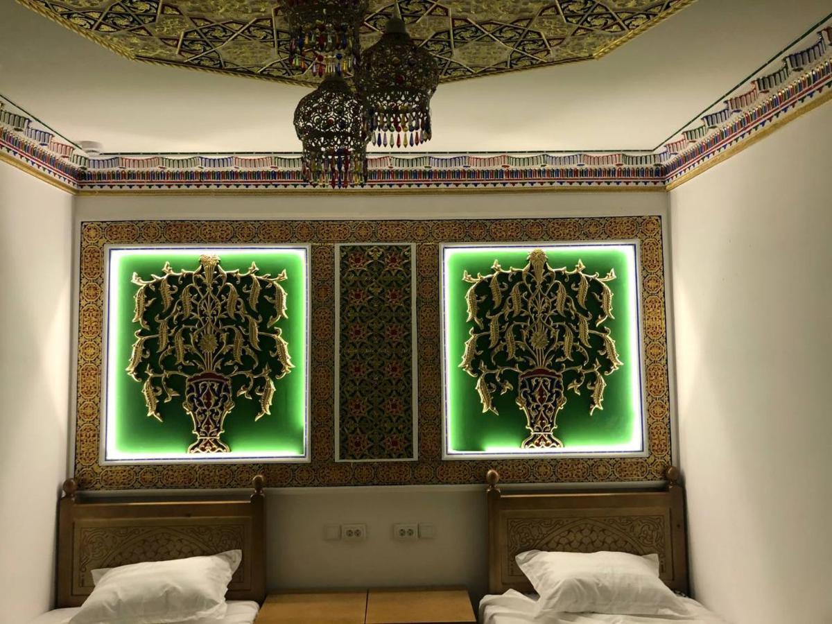 Tasvir Hotel Bukhara Eksteriør billede